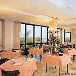 大使酒店 3*