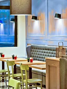 Ambassador 3* פסארו