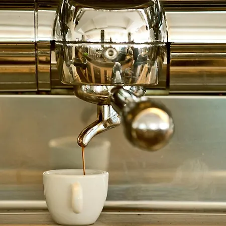 מלון Ambassador 3*