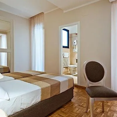 Hotel Ambassador 3*